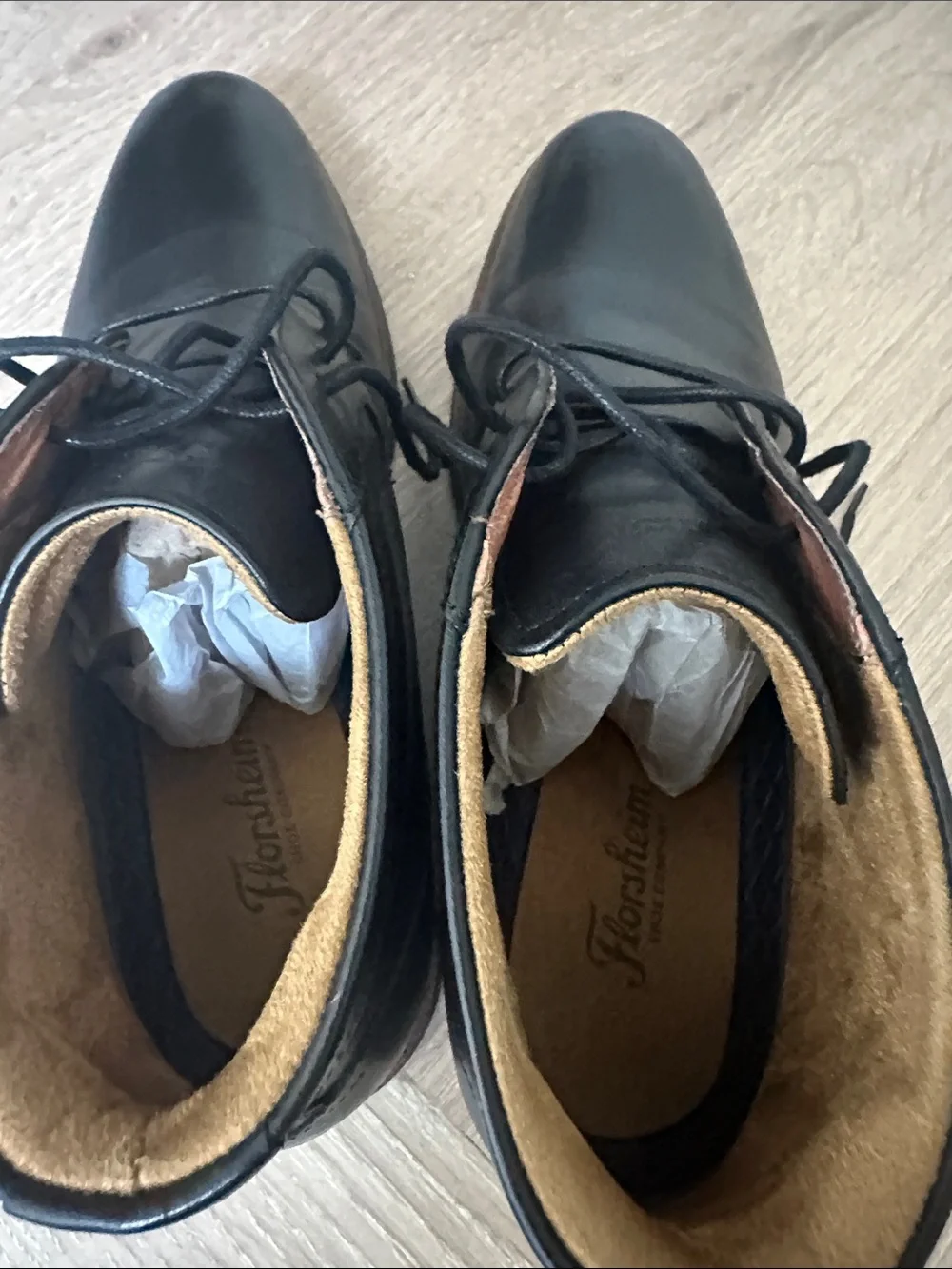 Florsheim Black Leather Chukka Boots with Brown Welt